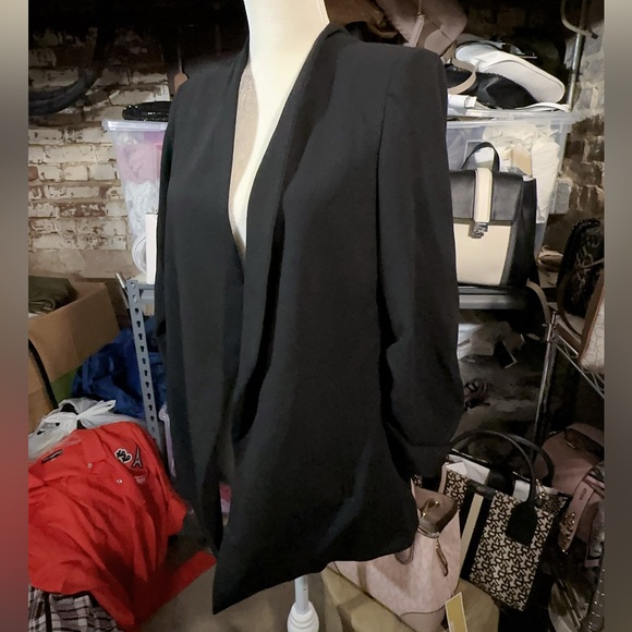 philosophy REPUBLIC CLOTHING black silky jacket long pleated sleeve retail$88 - Picture 2 of 9